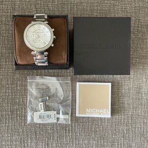 Michael kors silver watch